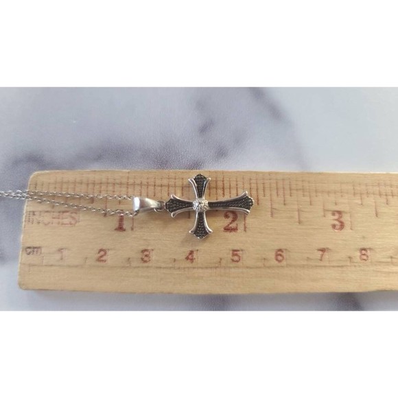 Vintage 925 Diamond Accent Cross Pendant Necklace - Picture 5 of 10